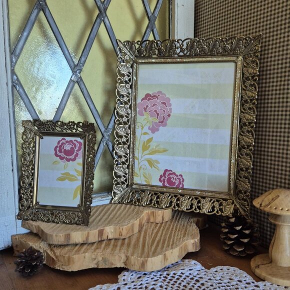 Set of 2 Antique Brass Picture Frames 8x10 & 3.5x5 - Picture 2 of 15